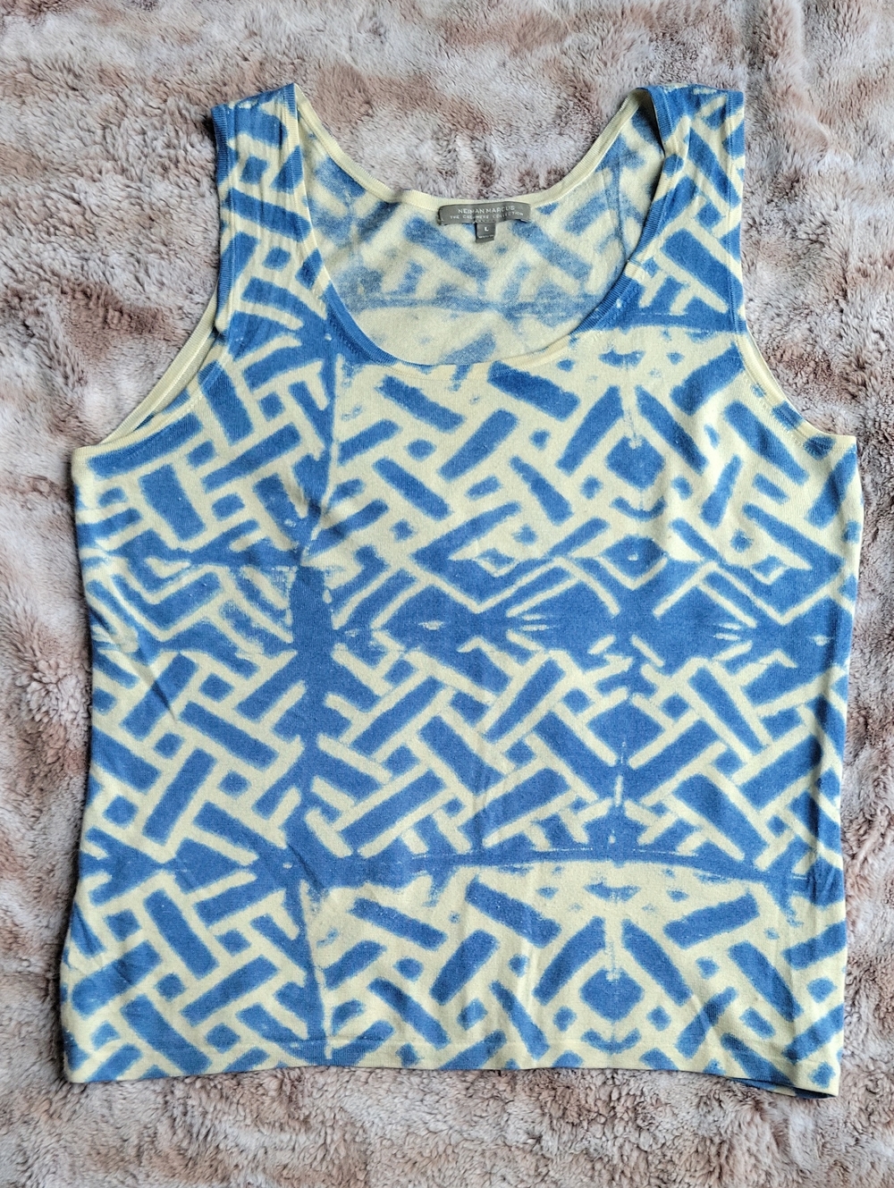 Neiman Marcus Blue and Cream Geometric Tank Top